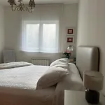 Santamaria Iv Apartamento *